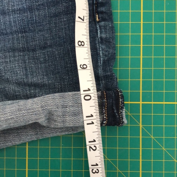 Pilcro Script Jean Shorts - Picture 4 of 6